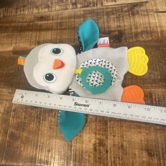 Infantino TEETHER Penguin Lovey Crinkle Ribbed Textured Cuddly Gray Plush Toy 9" - Picture 6 of 7
